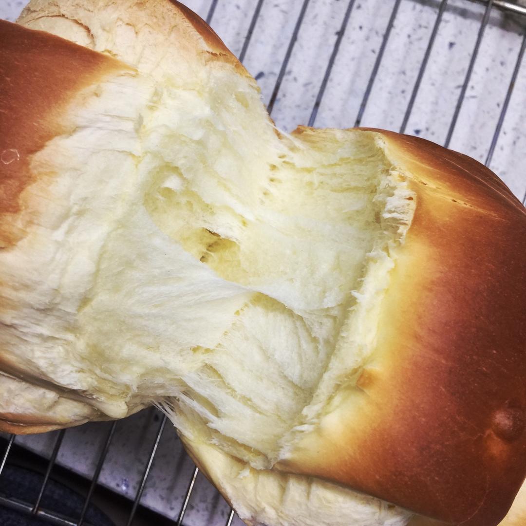 吐司，奶香手撕面包，超级香浓