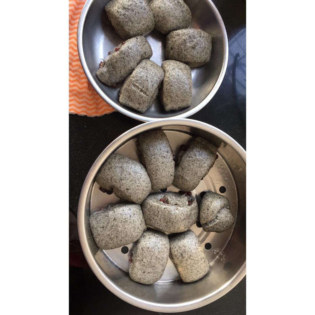 奶香黑芝麻刀切馒头