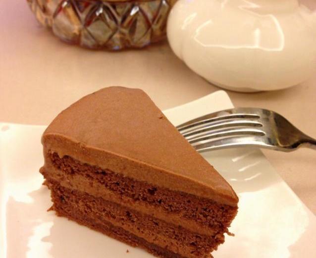 三层黑巧冰淇淋蛋糕的做法