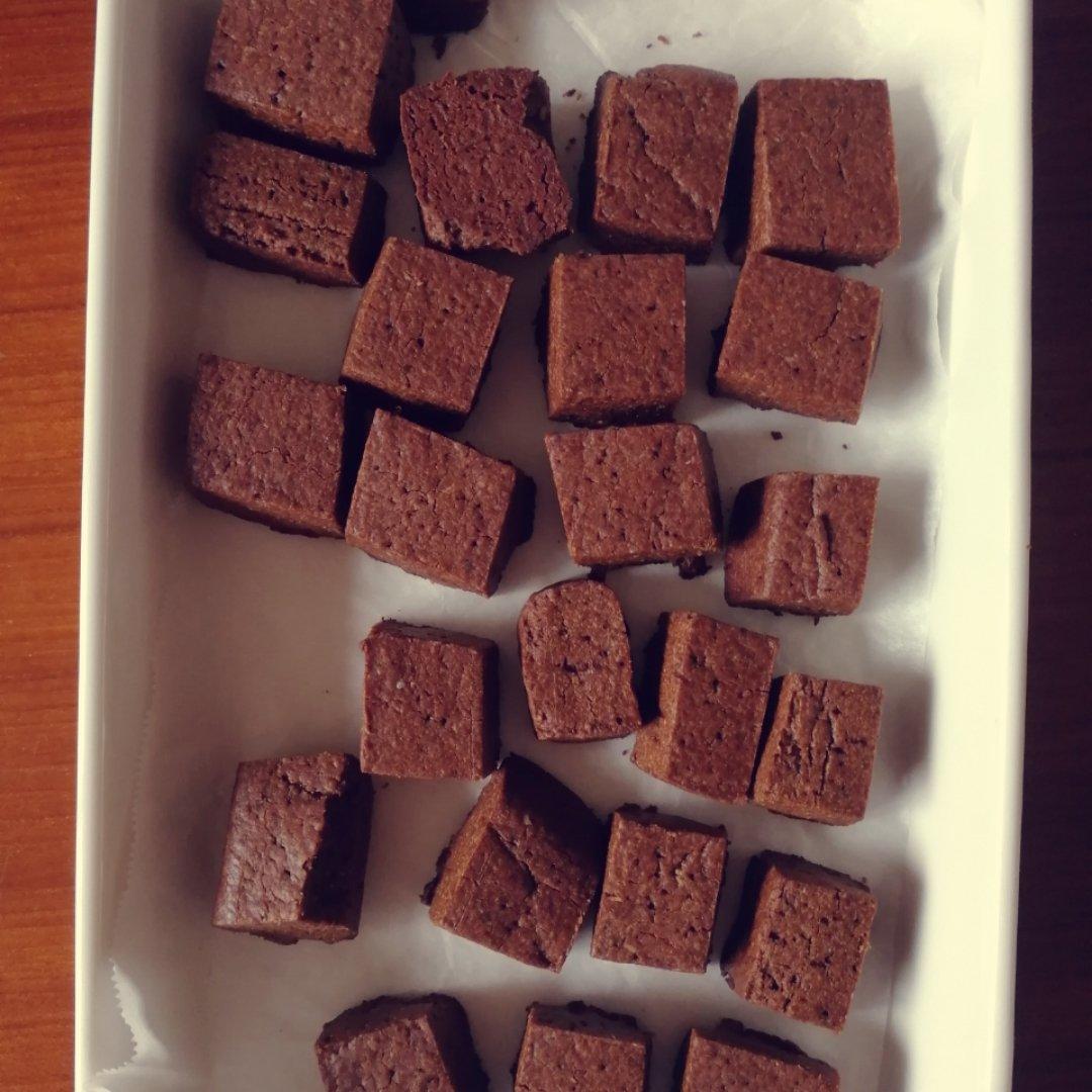 只需一个搅拌机的可可饼干