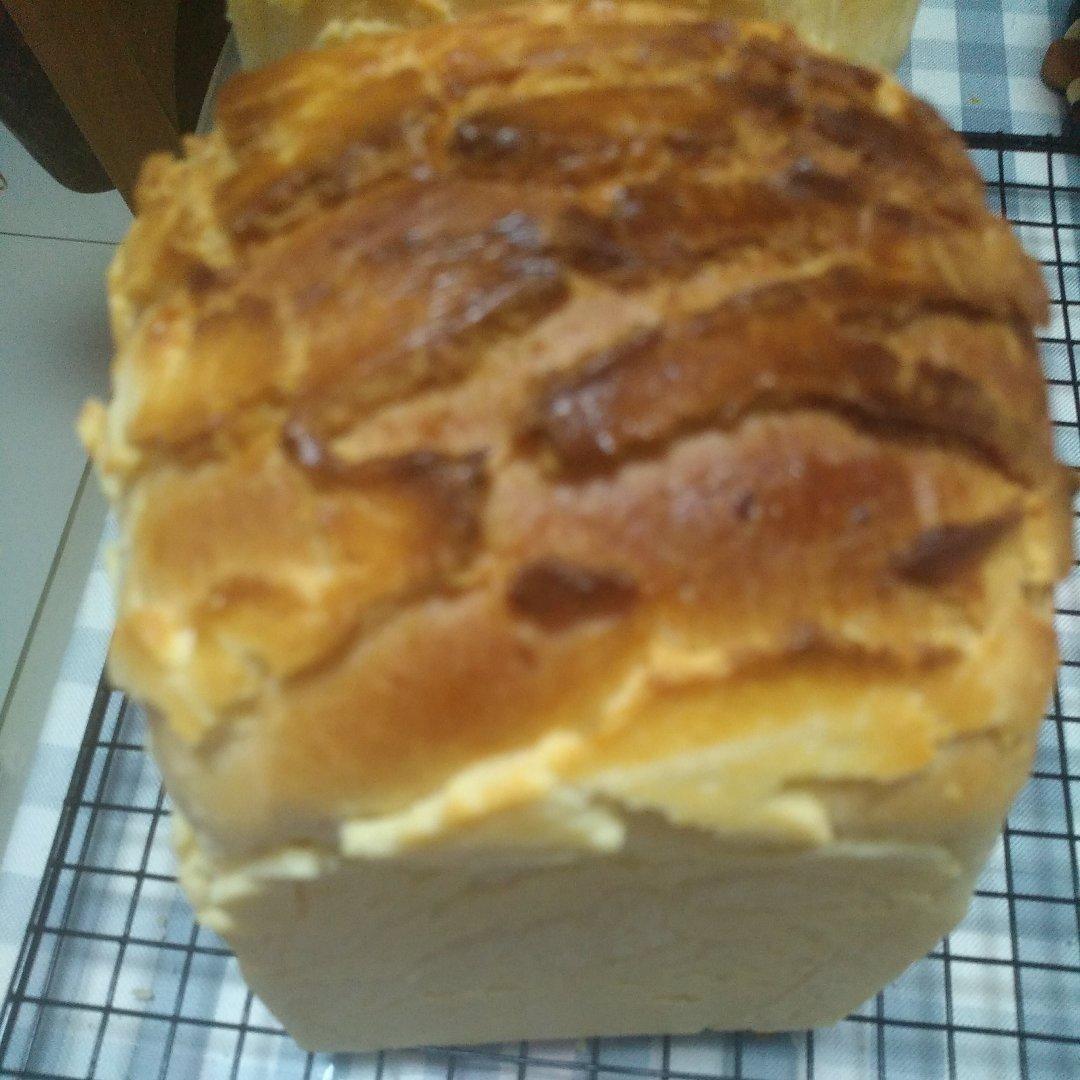 菠萝奶酥吐司