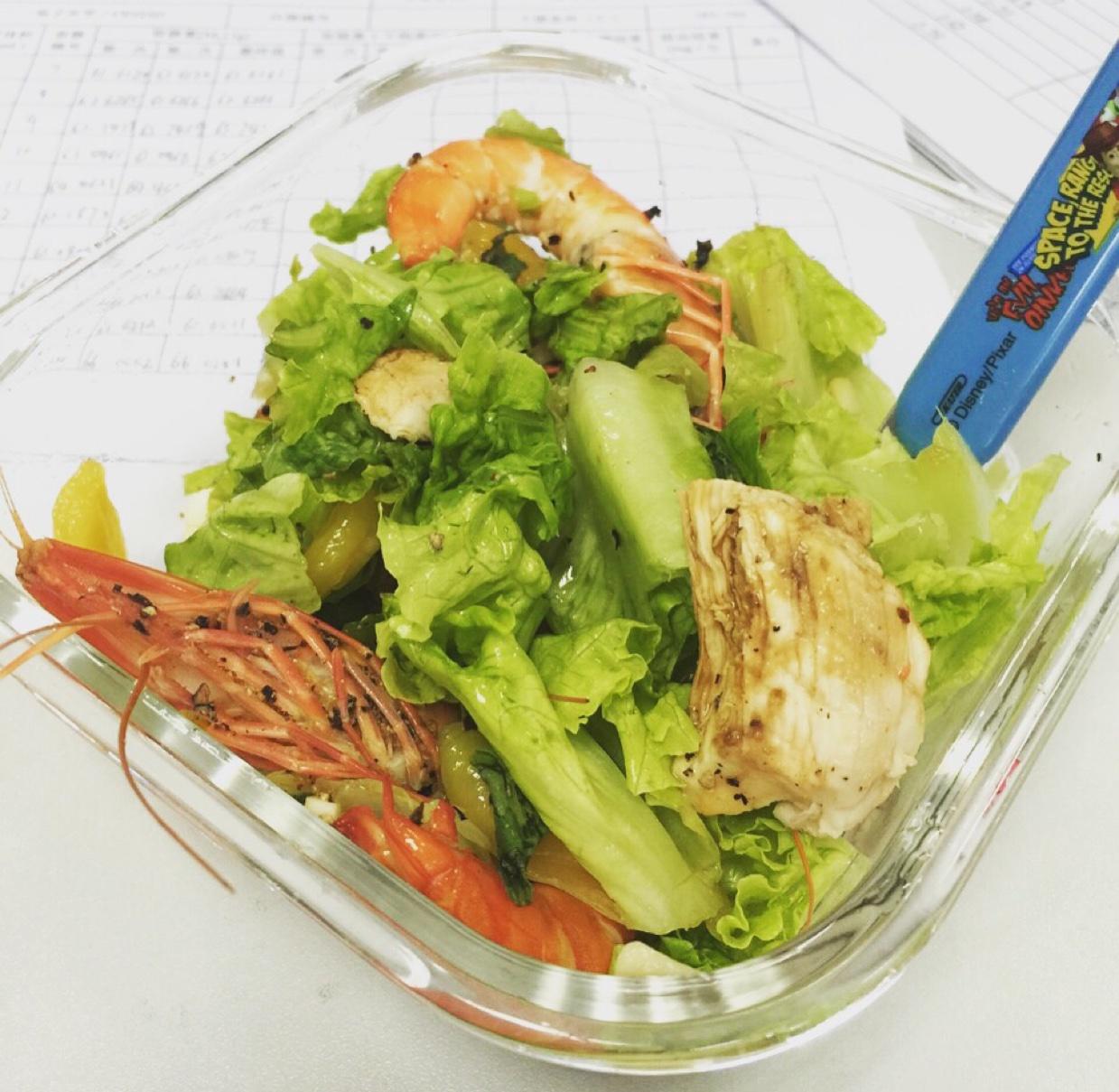 美味减肥餐—泰式菠萝蜜大虾鸡胸肉沙拉的做法