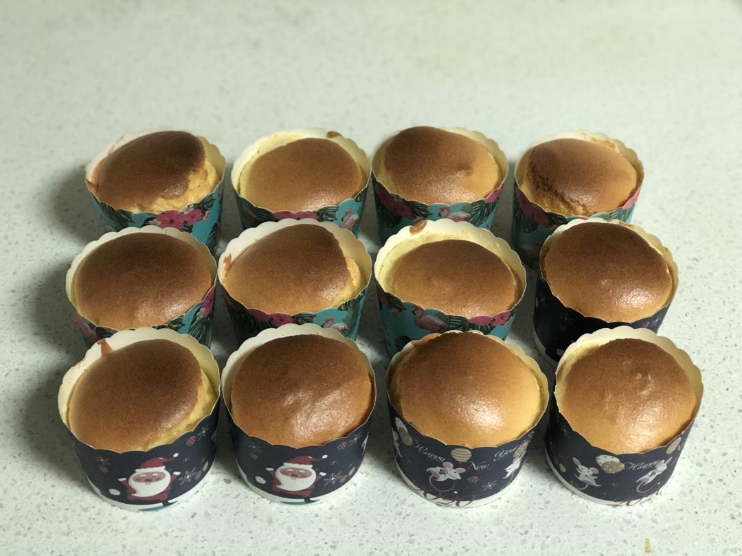 纸杯蛋糕 8寸戚风蛋糕的量