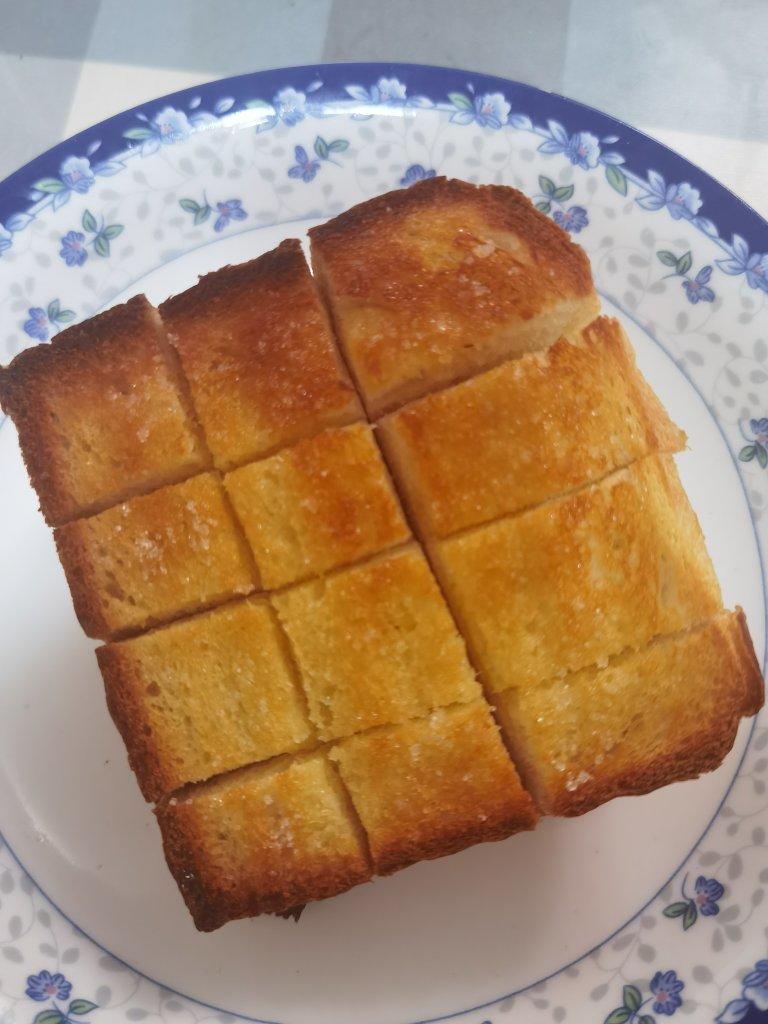 黄油焦糖烤吐司