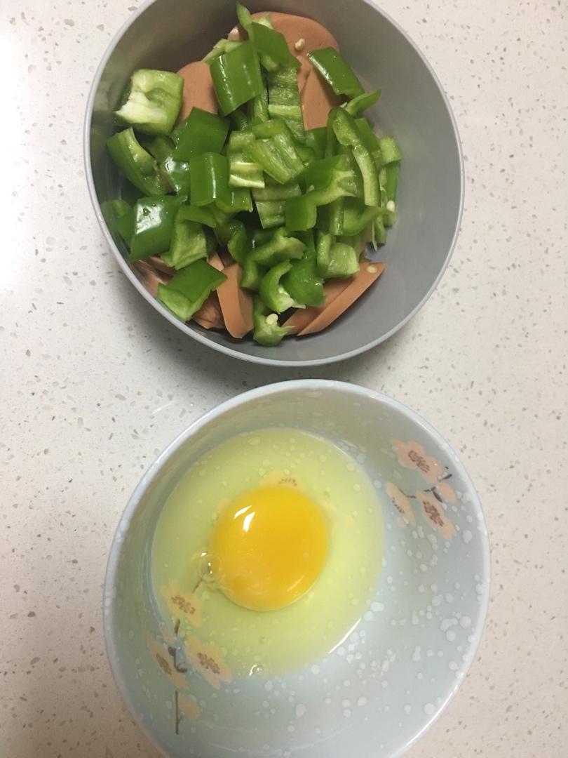青椒火腿炒蛋