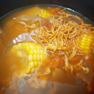 虫草花干贝排骨玉米汤，鲜甜美味汤，懒人煲汤的做法 步骤6