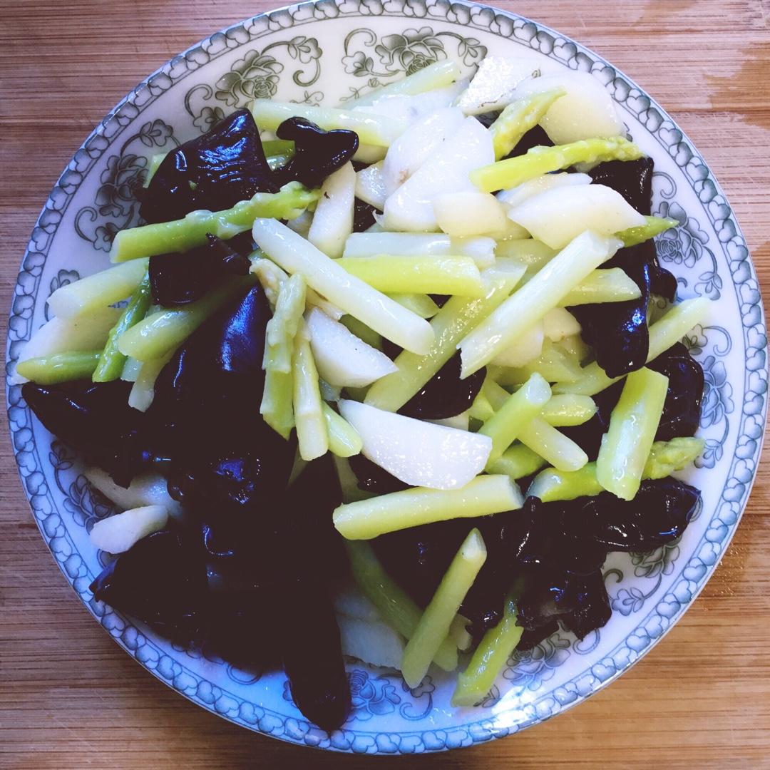 芦笋山药炒木耳