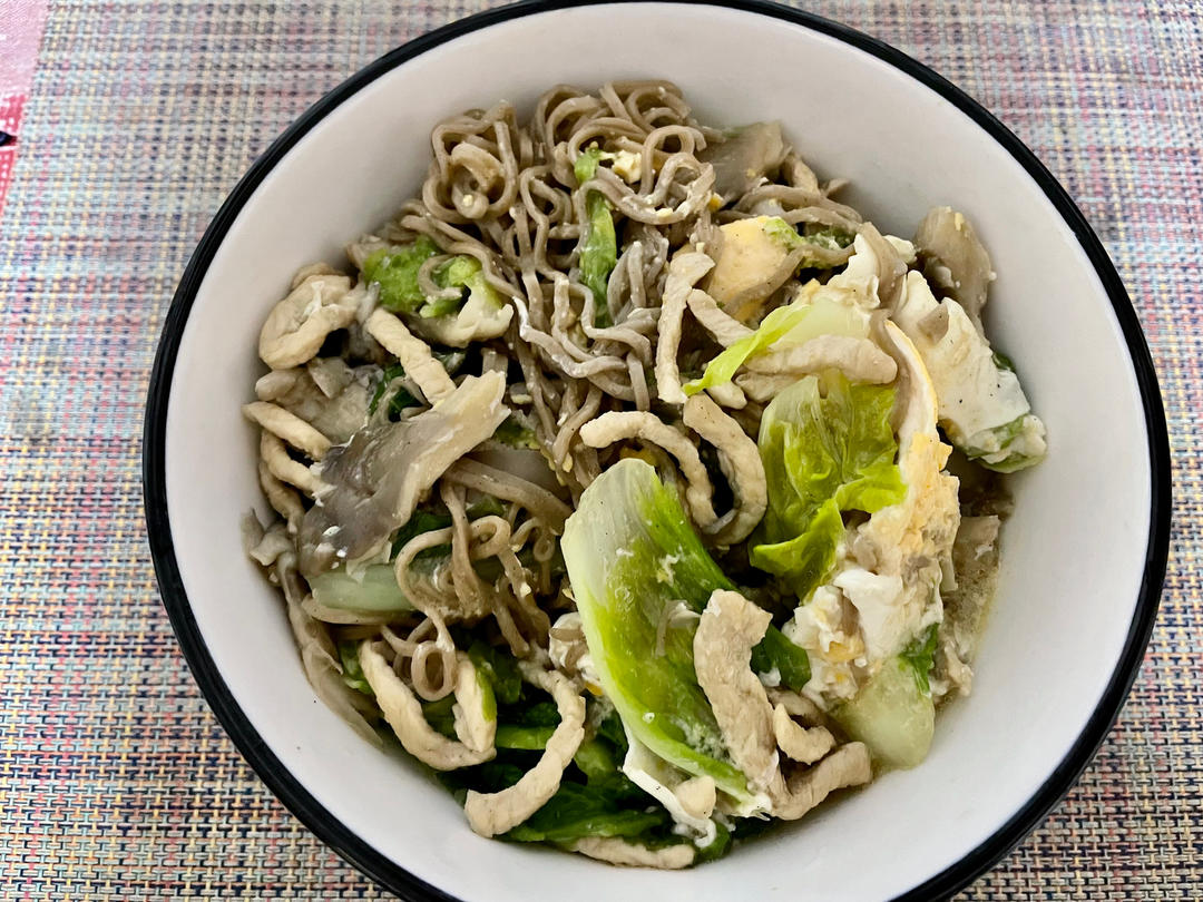 10分钟搞定青菜肉丝面