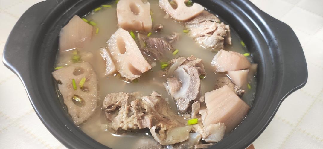湖北味道｜莲藕排骨汤