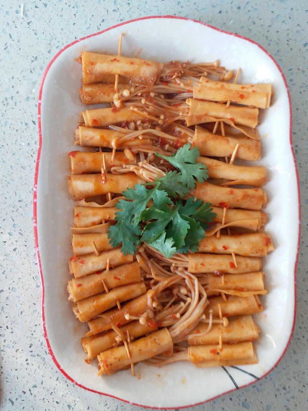 金针菇干豆腐卷