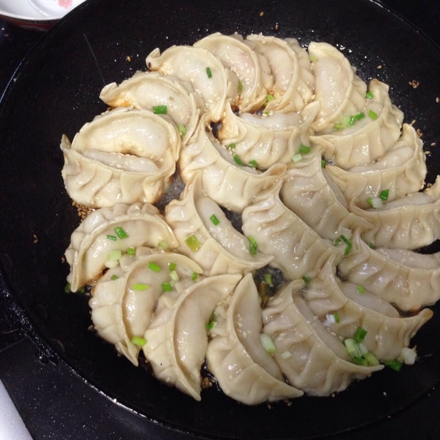 鲜肉锅贴