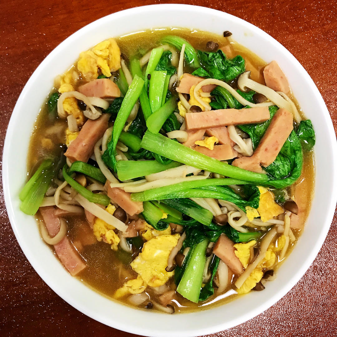 300大卡吃到撑 / 鲜美蘑菇烩青菜