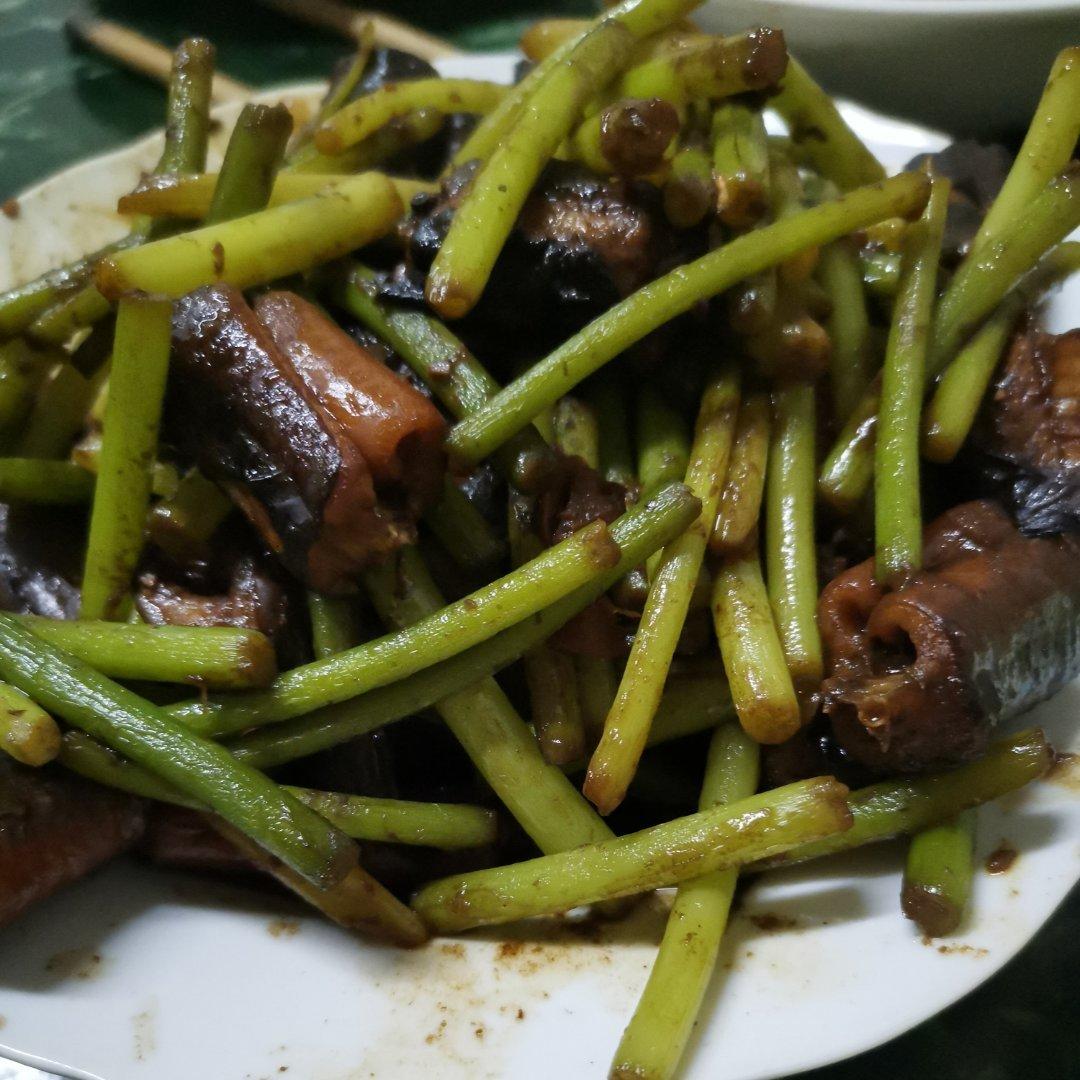土鳝鱼炒邻水蒜薹（把春天吃进肚子里）