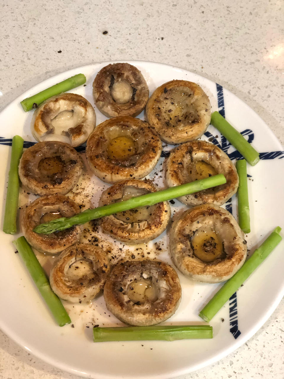 香煎口蘑  鲜的扭起来