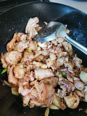 豆鼓炒鸡的做法 步骤2