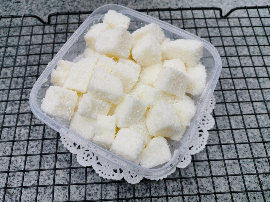 比85℃好吃百倍的椰蓉牛奶小方