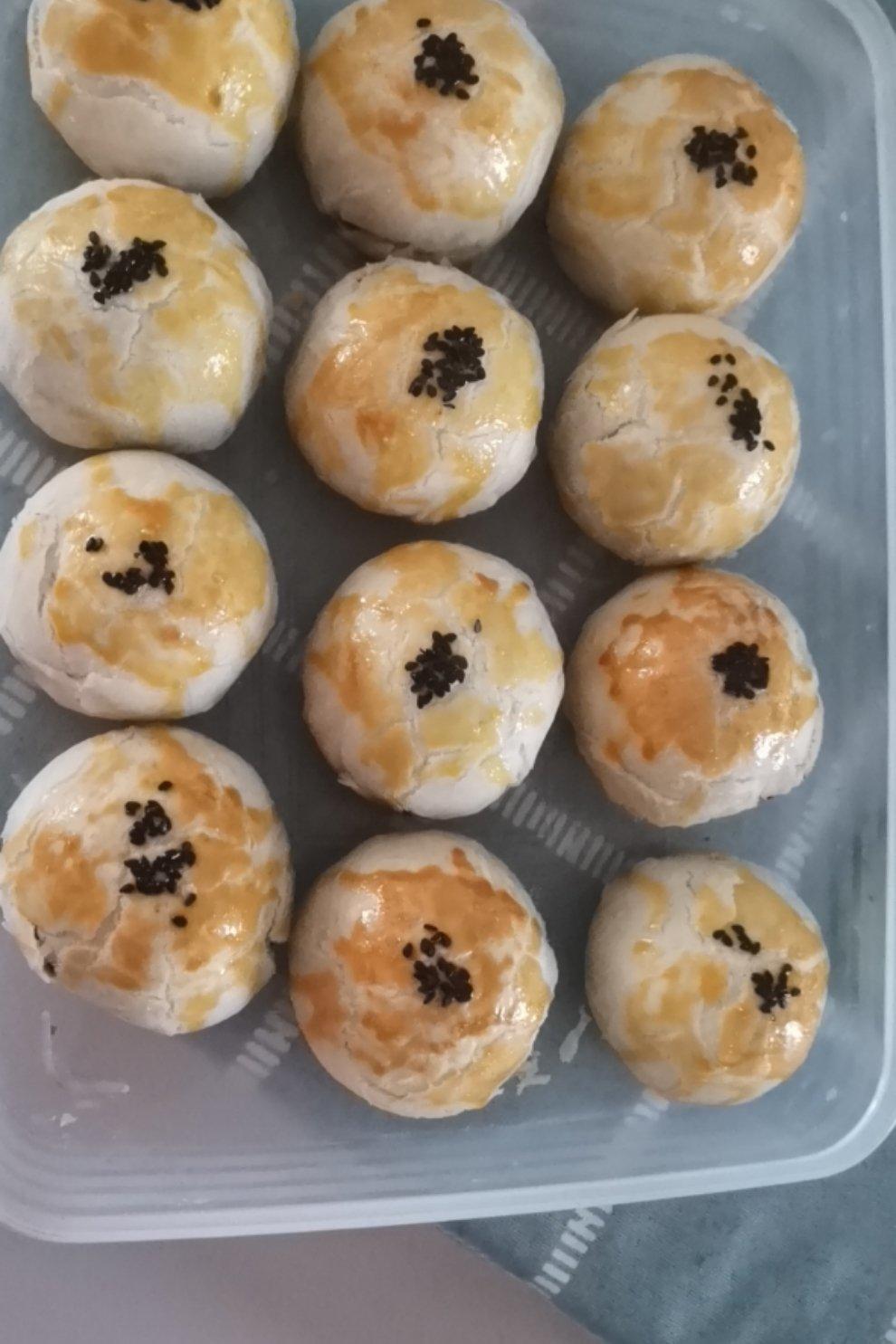 一点不腻，放几天都酥掉渣的蛋黄酥（适应于热天）