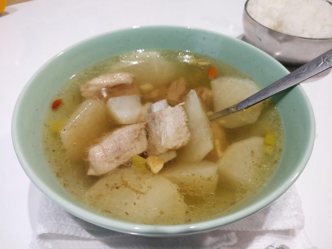 萝卜排骨汤