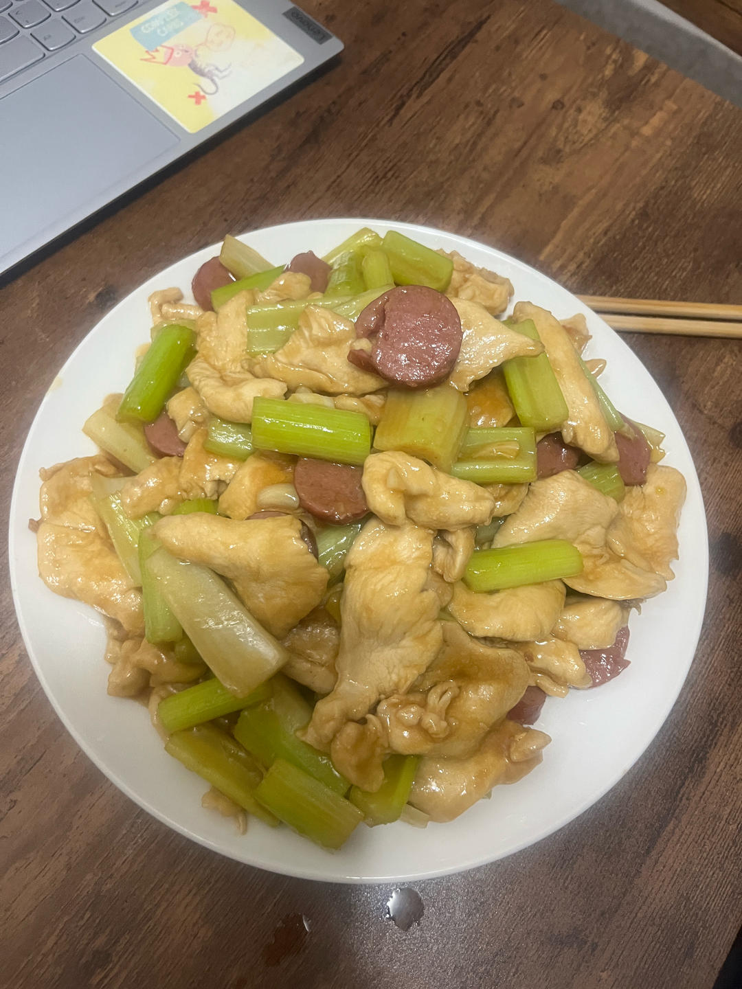 西芹炒鸡片