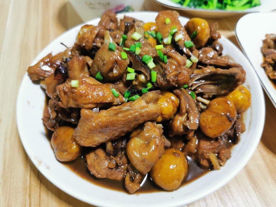 《港廚煮》广式板栗焖鸡