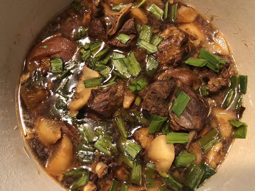 【红烧羊肉煲】