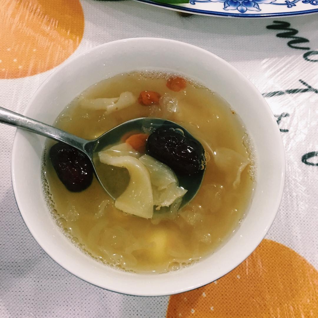 花胶银耳糖水