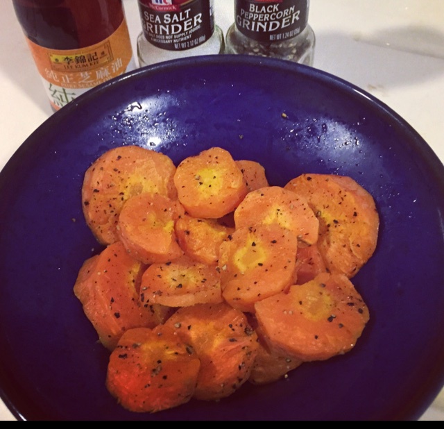 烤胡萝卜沙拉(Red roasted carrots)