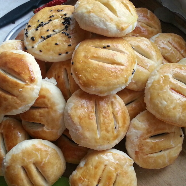 黏黏小乖ぷ飞雪ぷ做的老婆饼之豆沙馅