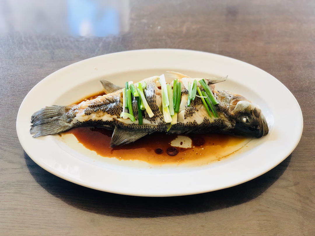 清蒸鲈鱼，三步搞定！