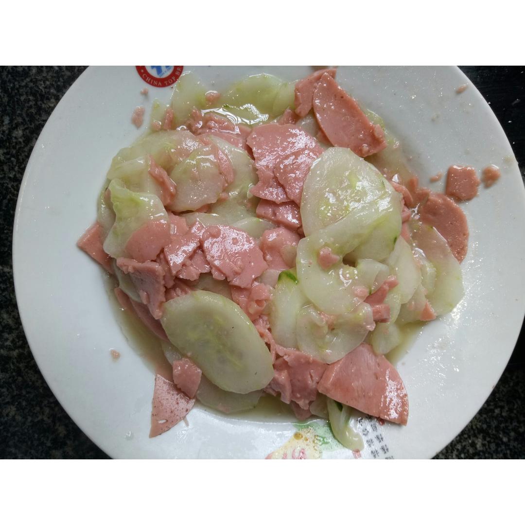黄瓜炒火腿肠