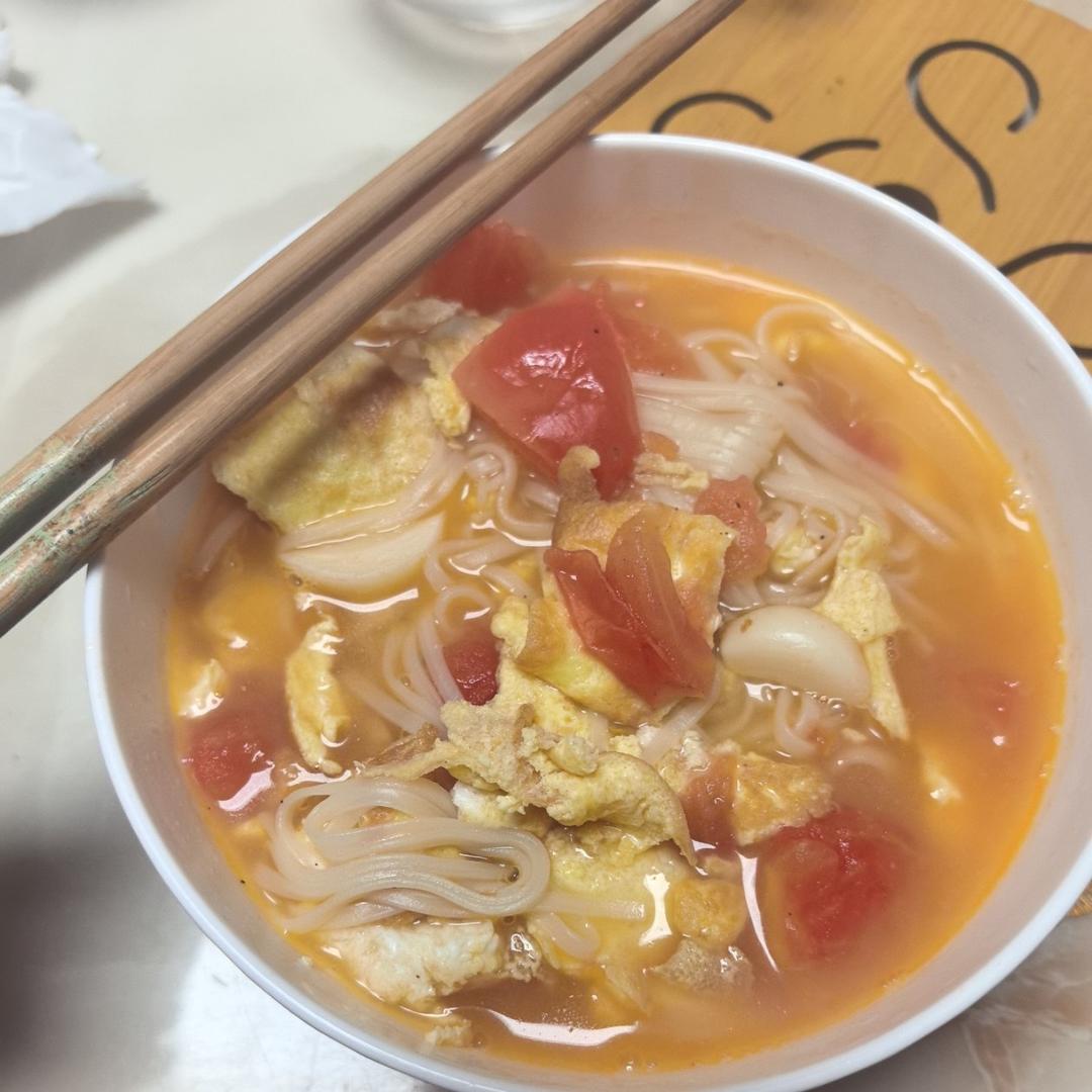 恨不得抱着锅舔的番茄鸡蛋面