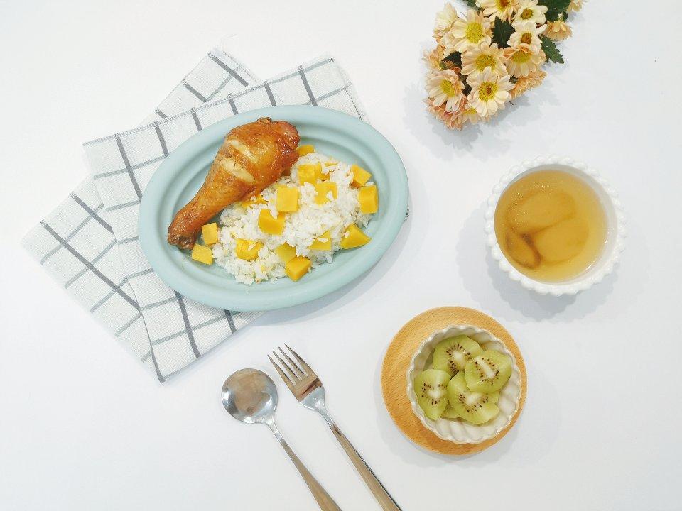 小Y的上学早餐记