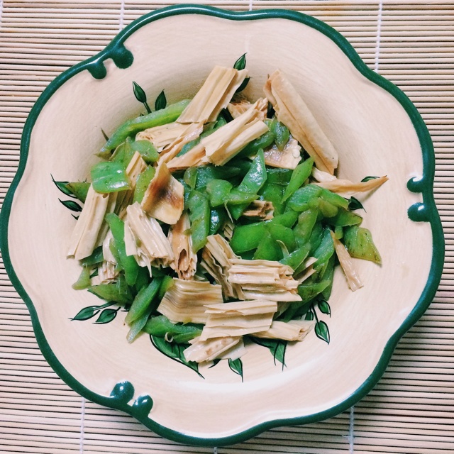 青椒炒腐竹