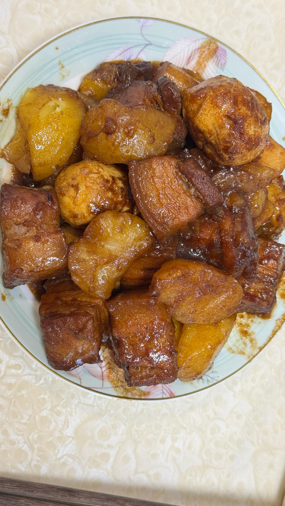 红烧肉炖土豆（好吃不油腻）必须收藏