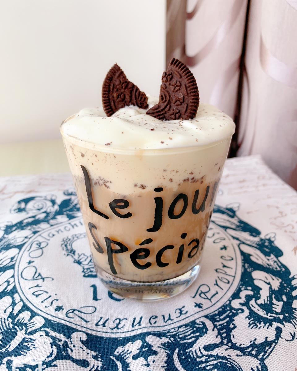 艾微-1做的奥利奥海盐奶盖咖啡【放纵饮品】