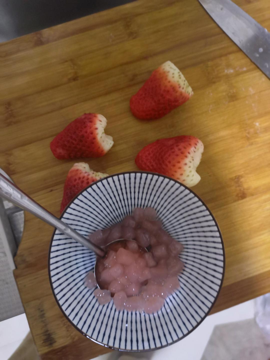 高颜值甜品｜草莓啵啵球👍超简单夏日饮品