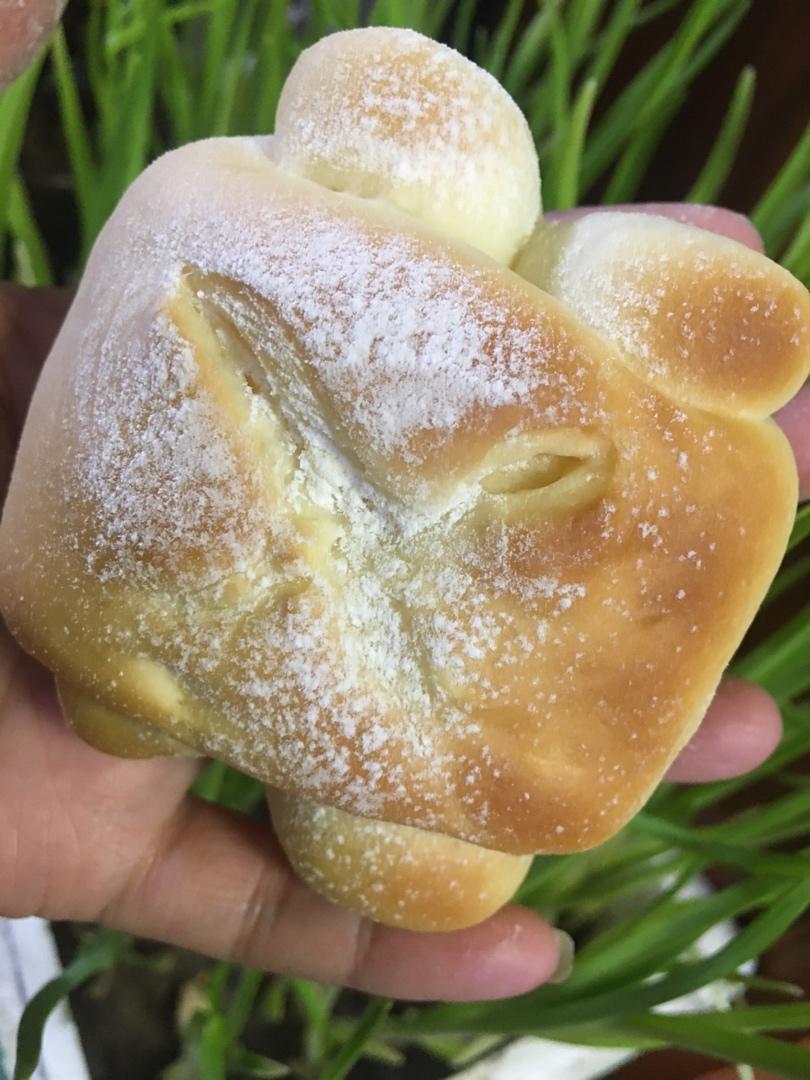 轻盈如棉花·奶香柔绵十足的牛奶面包