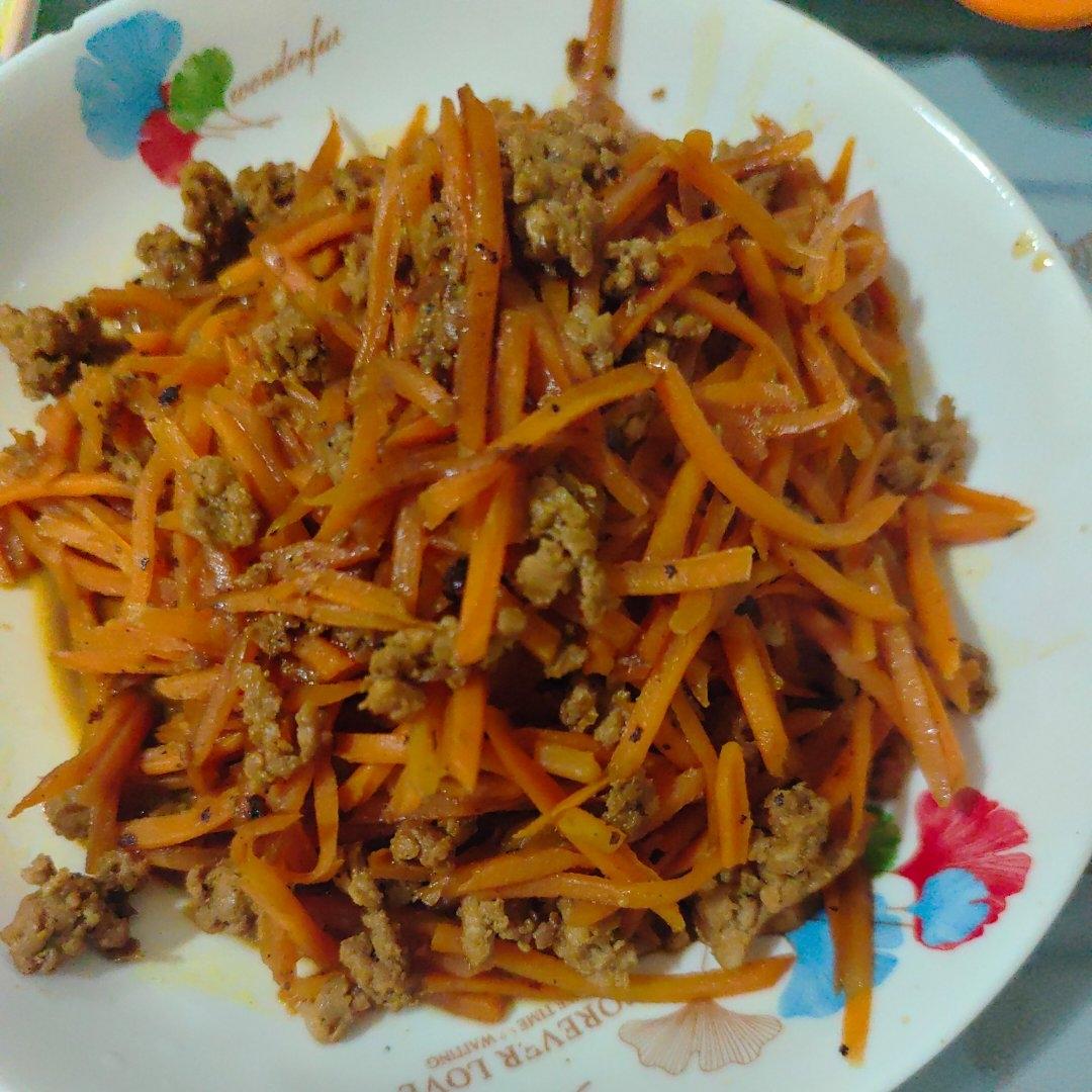 胡萝卜丝炒肉末