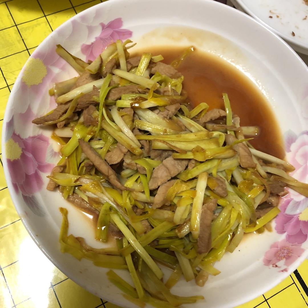 肉丝炒蒜黄