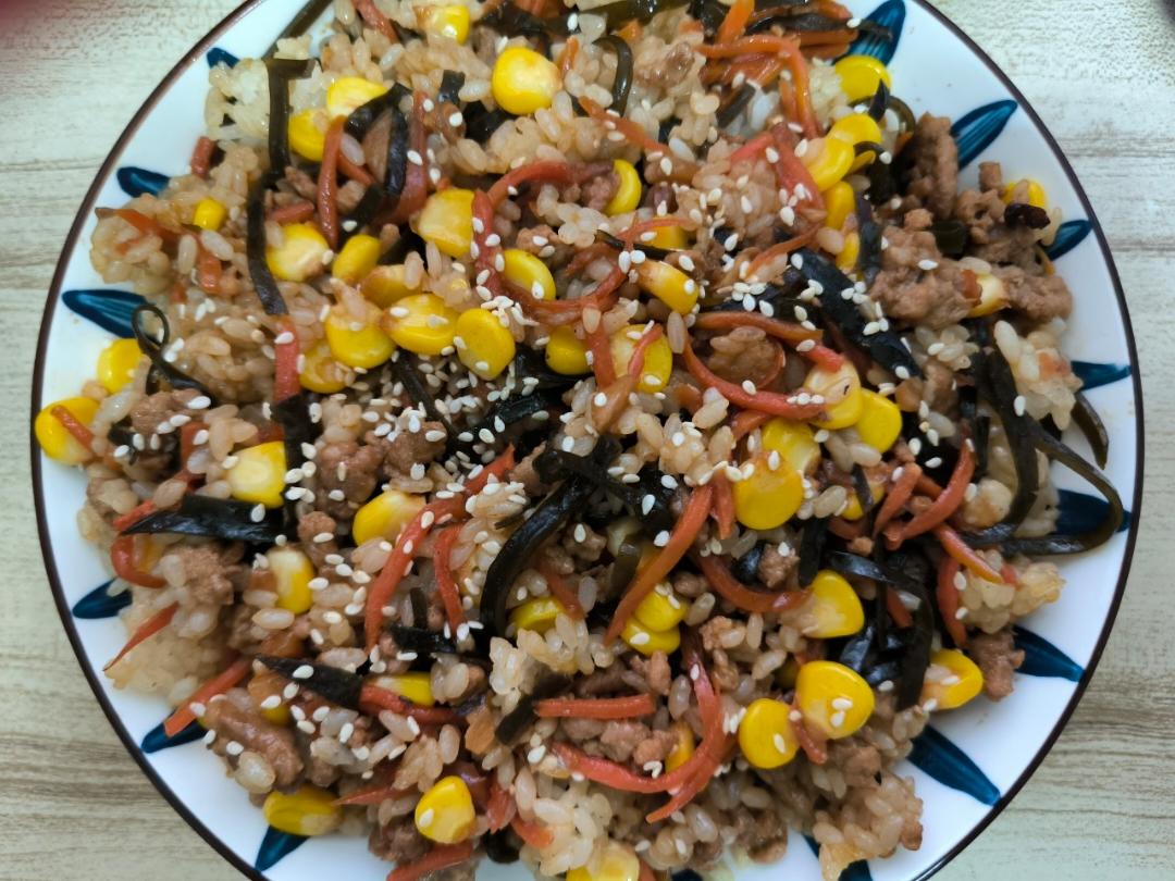 海带胡萝卜拌饭