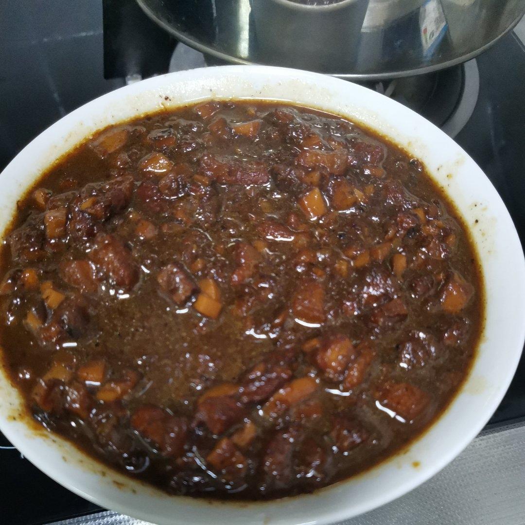 洋葱酥卤肉饭