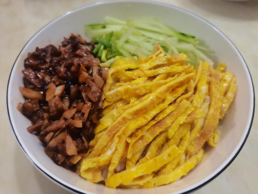 秘制炸酱面