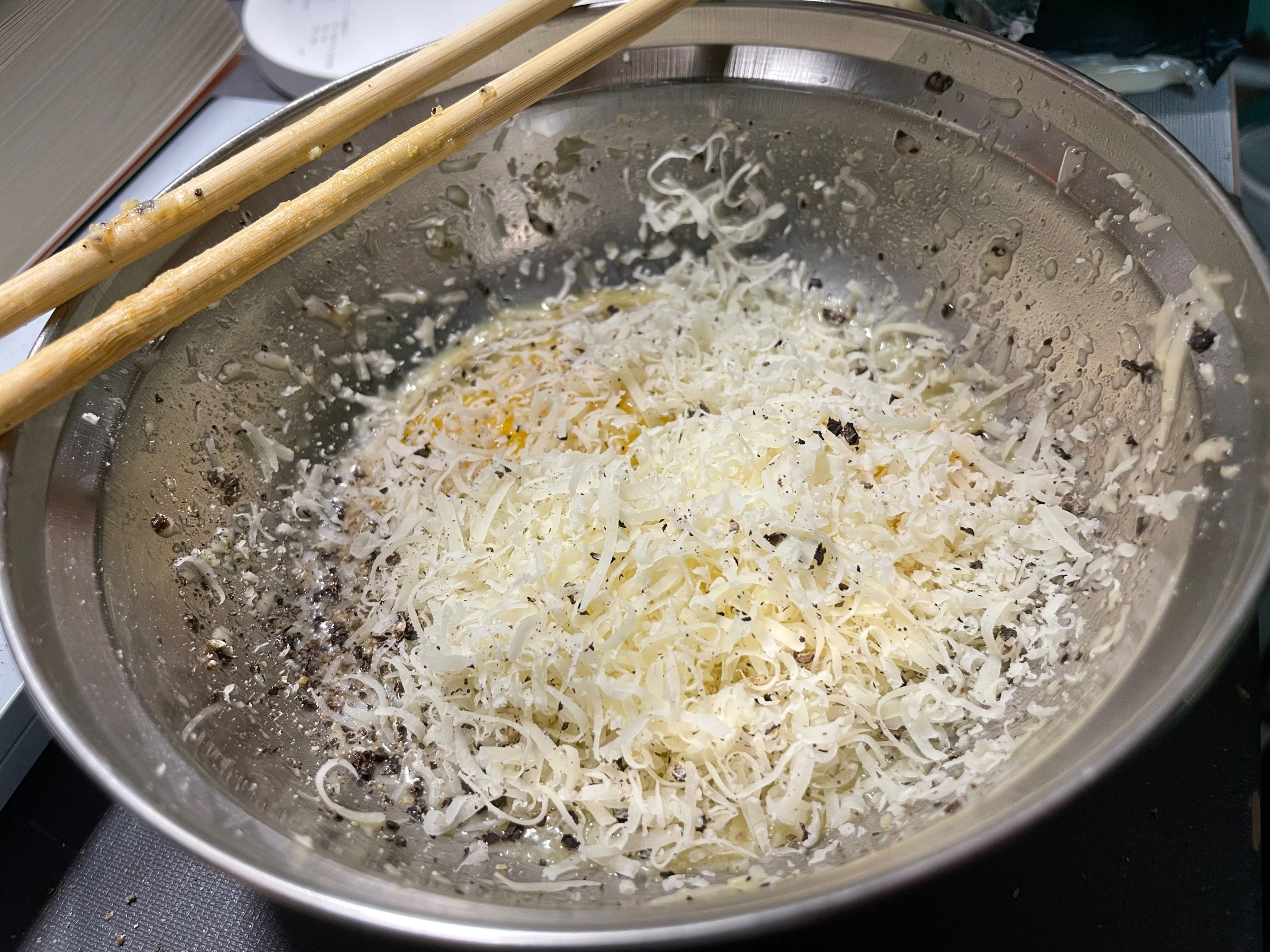 蛋酱培根意面的做法 步骤5
