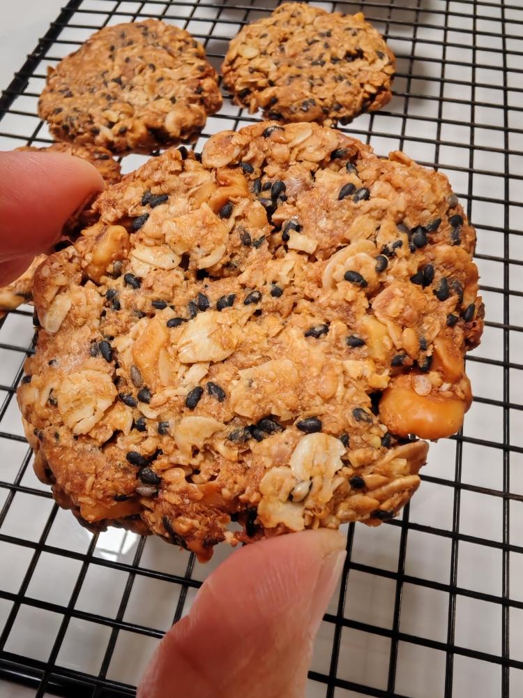 酥脆核桃燕麦饼干（消耗麦片）