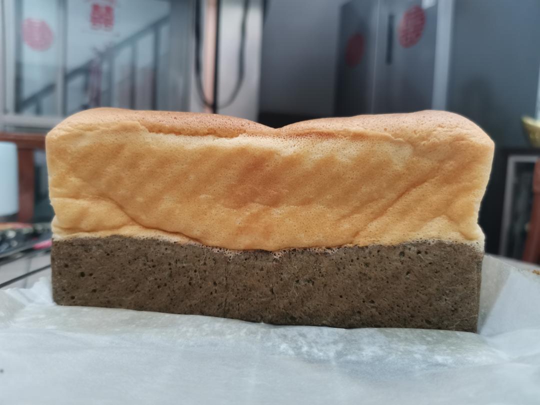 一次成功的黑钻吐司｜蛋糕➕面包的神仙搭配