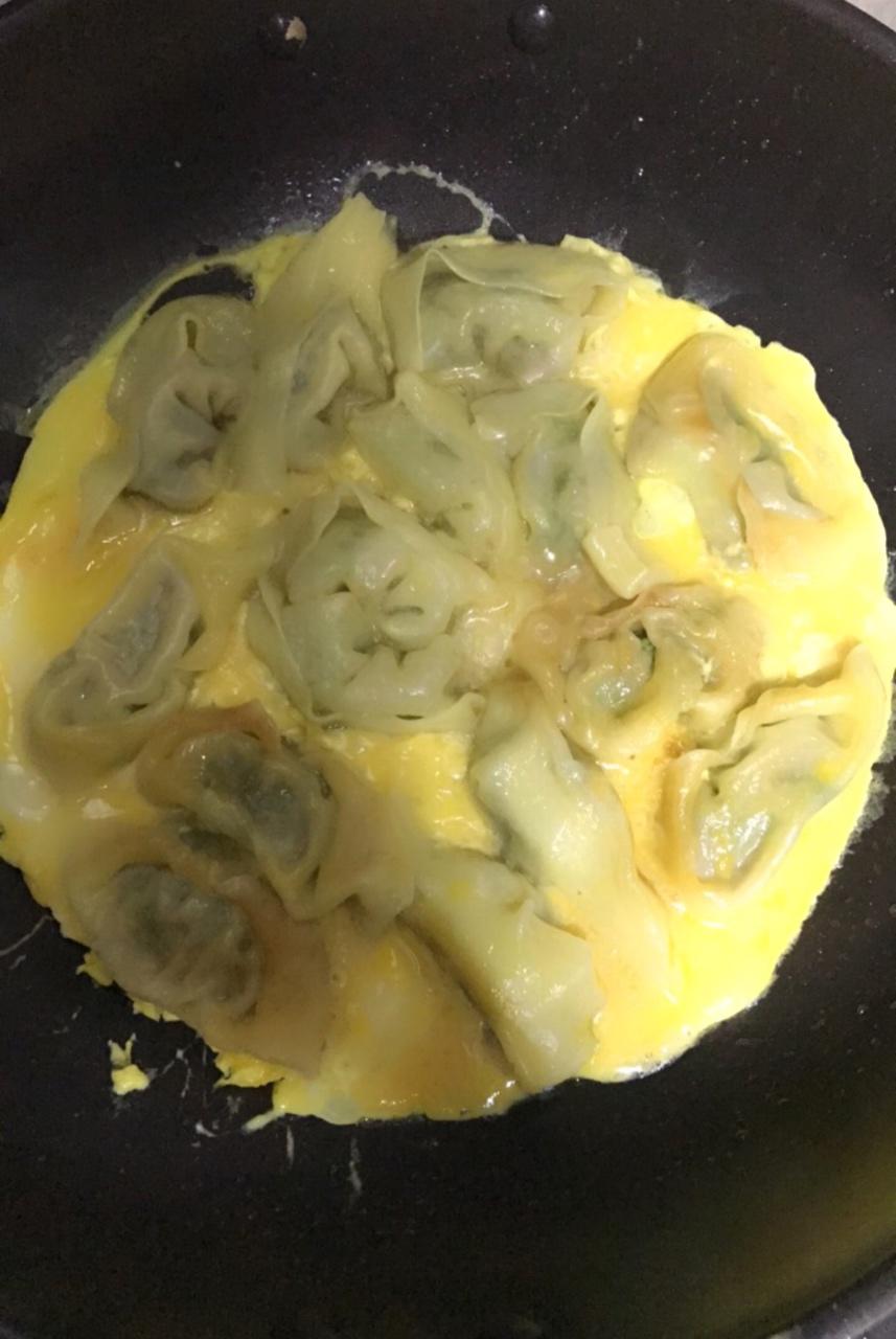 抱蛋煎馄饨