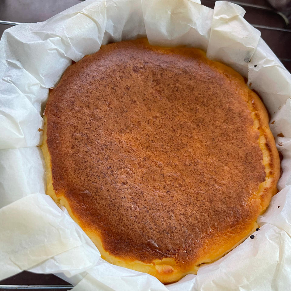 小山进公开食谱-使用大量牛奶，无淡奶油的巴斯克乳酪蛋糕