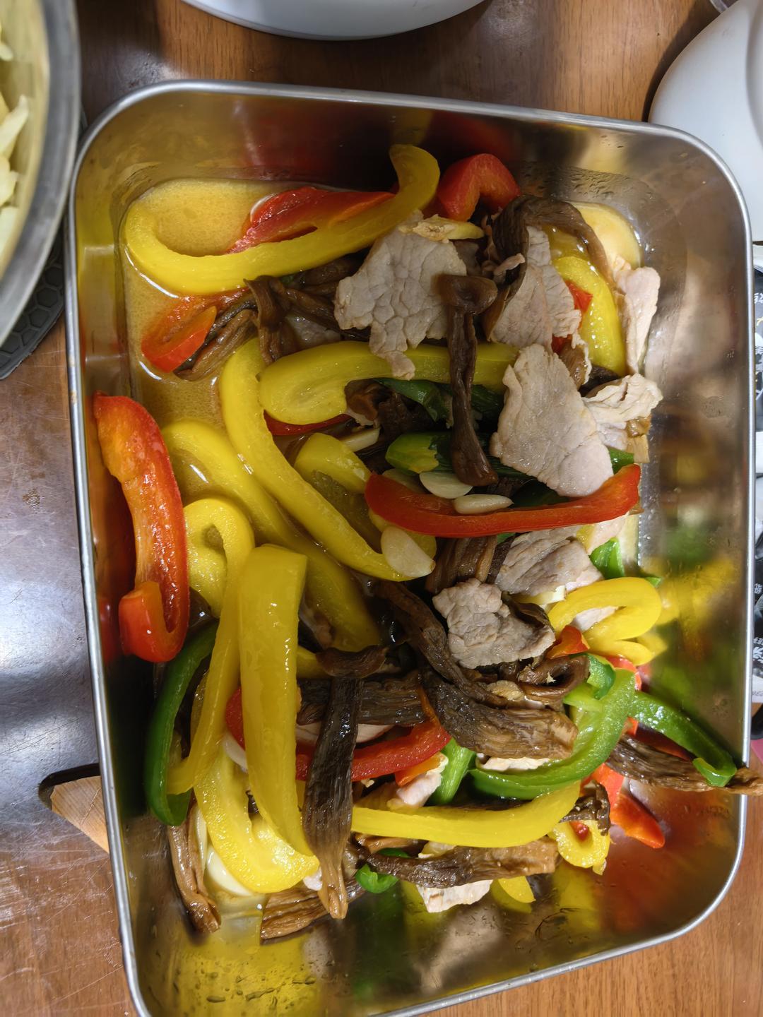 鹿茸菇炒肉片