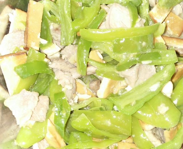 豆干青椒炒肉的做法