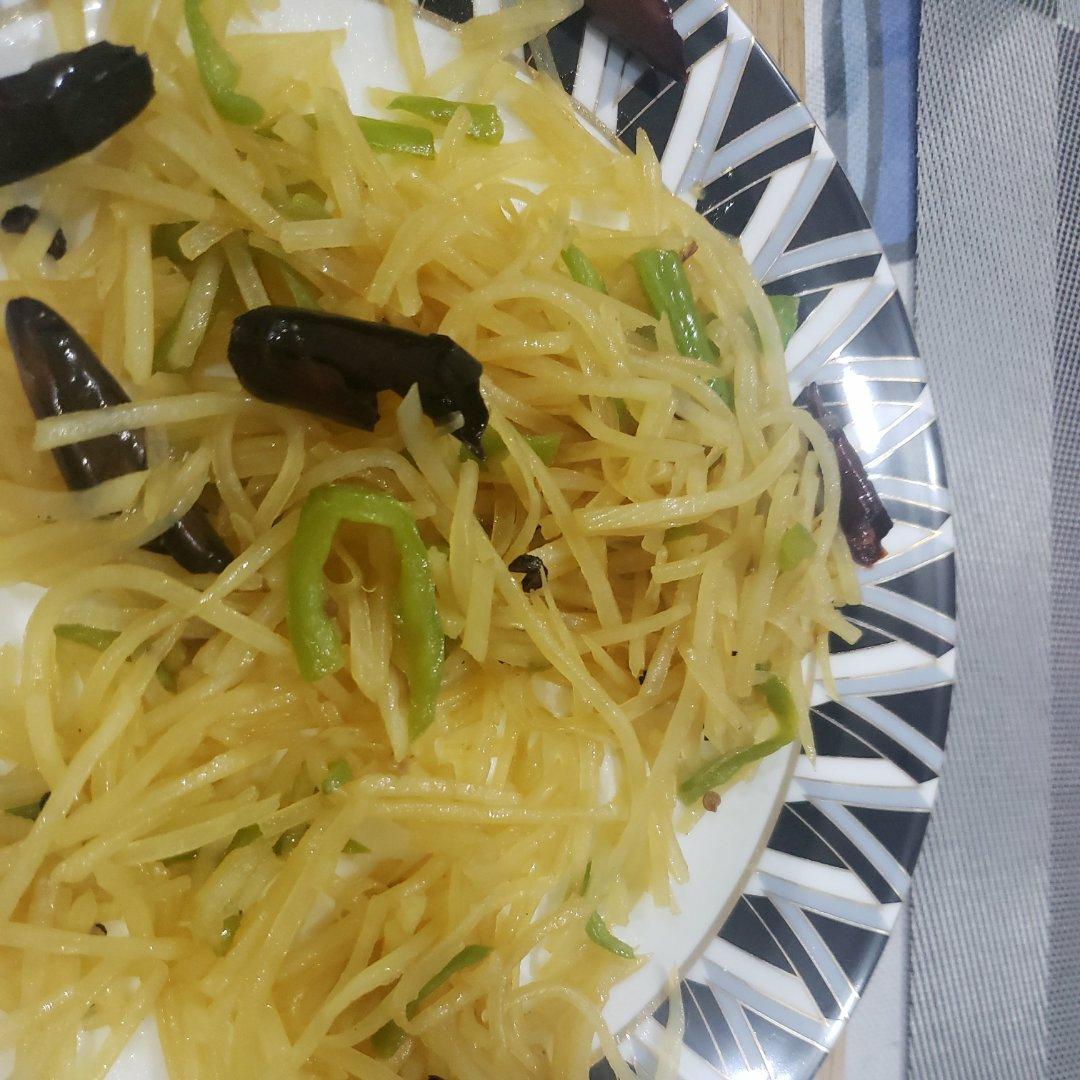 超好吃酸辣土豆丝